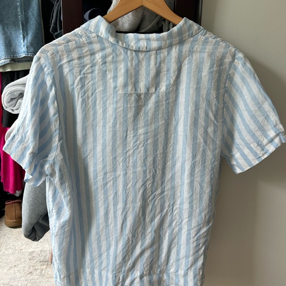 Everlane linen short sleeved notch shirt - Picture 4 of 6